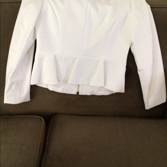 White jacket - Picture 4 of 4